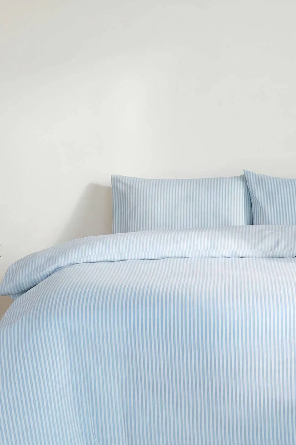 Martex Studio Edition Pinstripe Duvet Cover Set in Blue 2