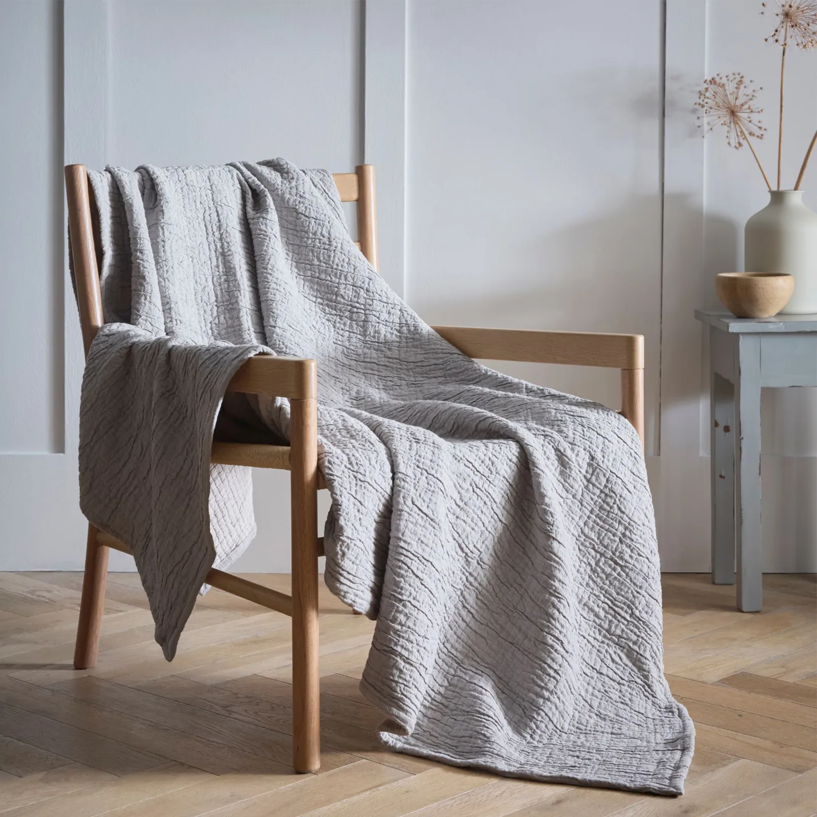 Portfolio Home Aalborg 100% Cotton Textured Throwover Bed Throw Blanket 150 x 200 cm in Grey