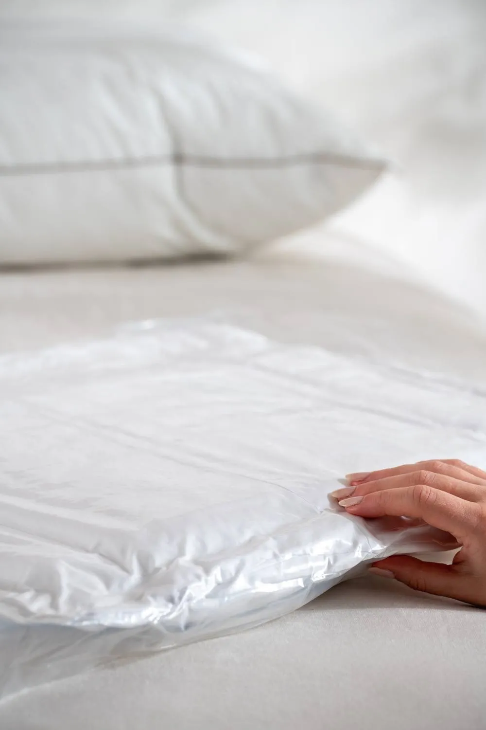 Soak&Sleep 9 Tog EveryNight Essential Duvet in White 4
