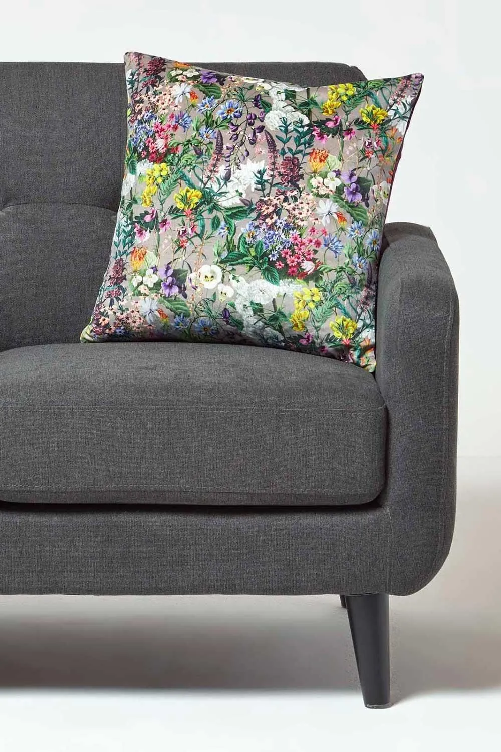 Homescapes Floral Botanical Garden Cushion 46 x 46 cm in Purple 3