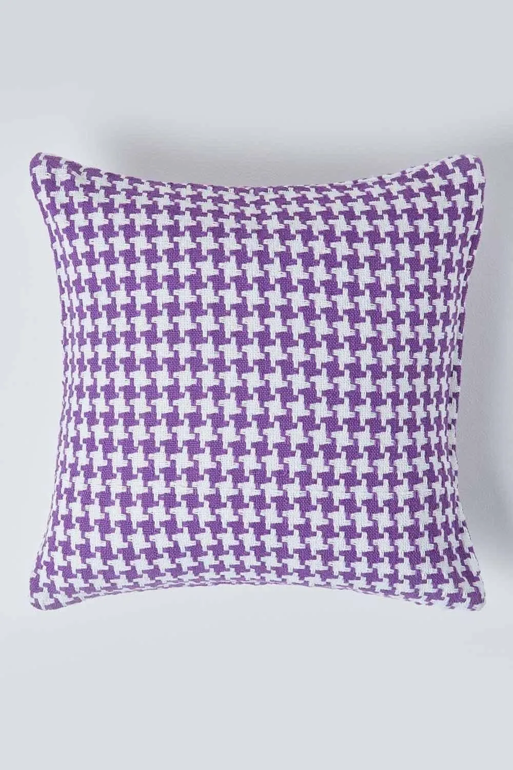 Homescapes Houndstooth 100% Cotton Cushion Cover in Purple 1