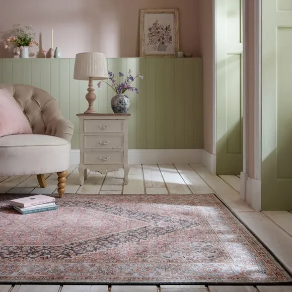 Briony Traditional Washable Rug 1