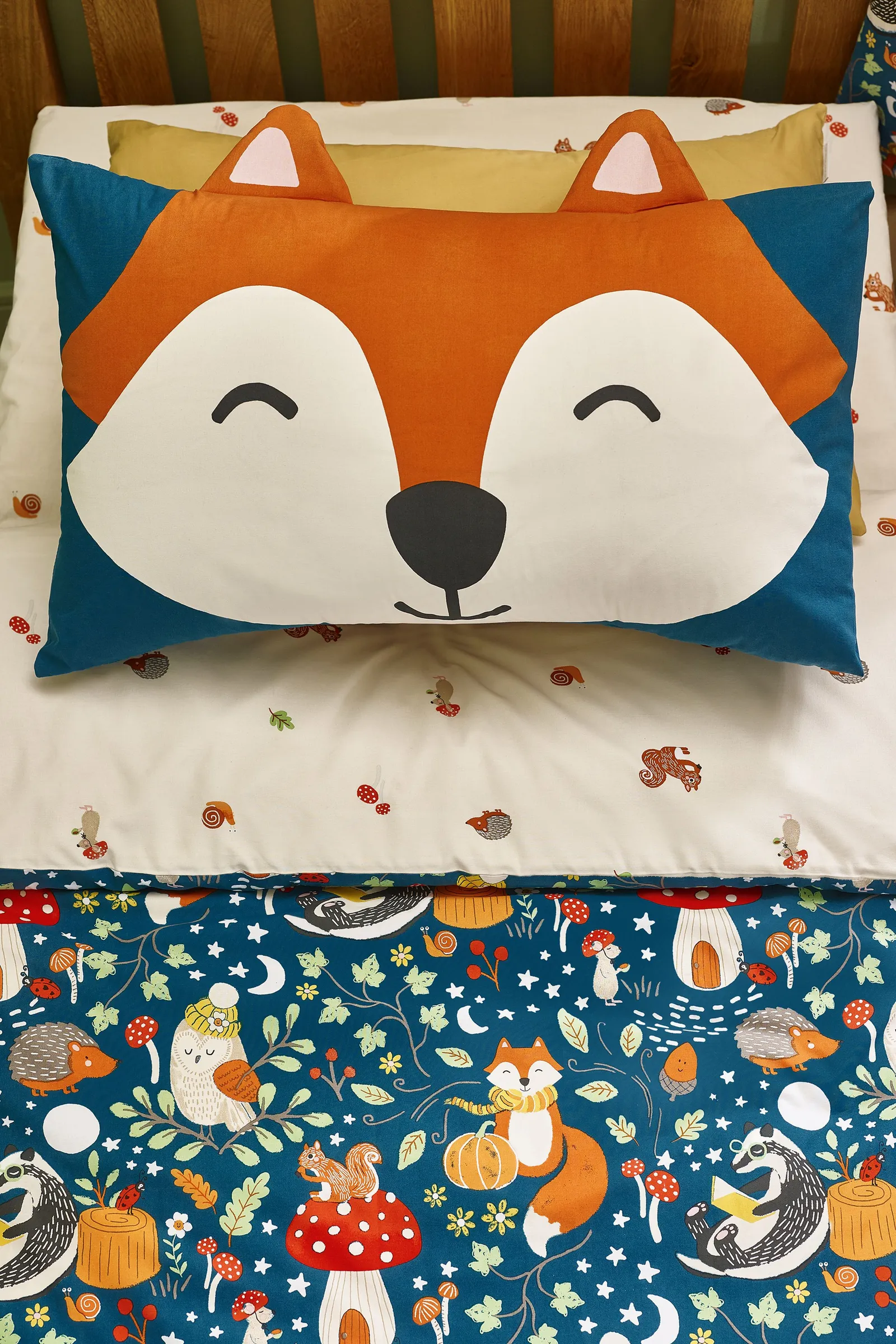 Catherine Lansfield 'Fox & Woodland Friends' Reversible Duvet Cover Set in Green 3