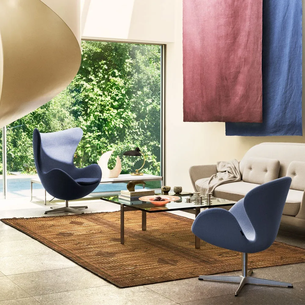 Fritz Hansen Swan Chair Grace Walnut Leather 3