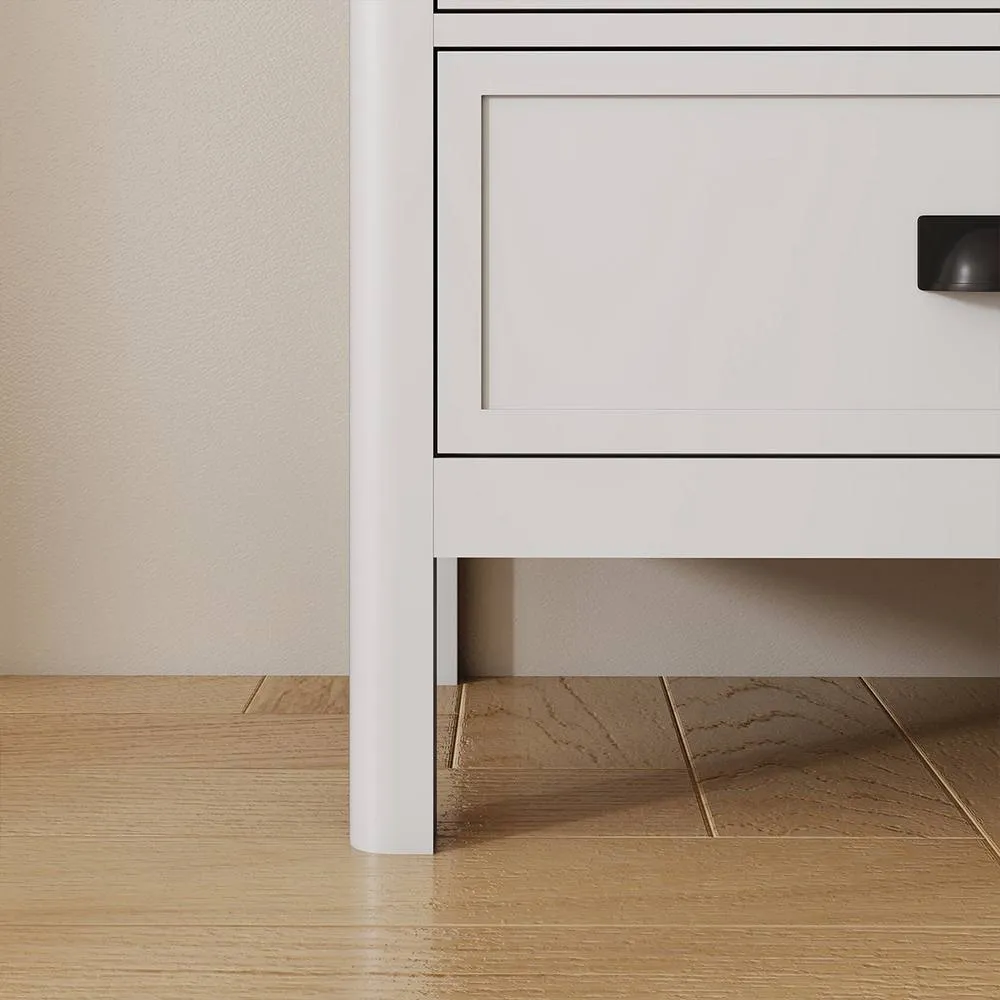 Melody Maison Large 6 Drawer Chest Of Drawers With Black Handles - Lawrence White Ivory Range 6