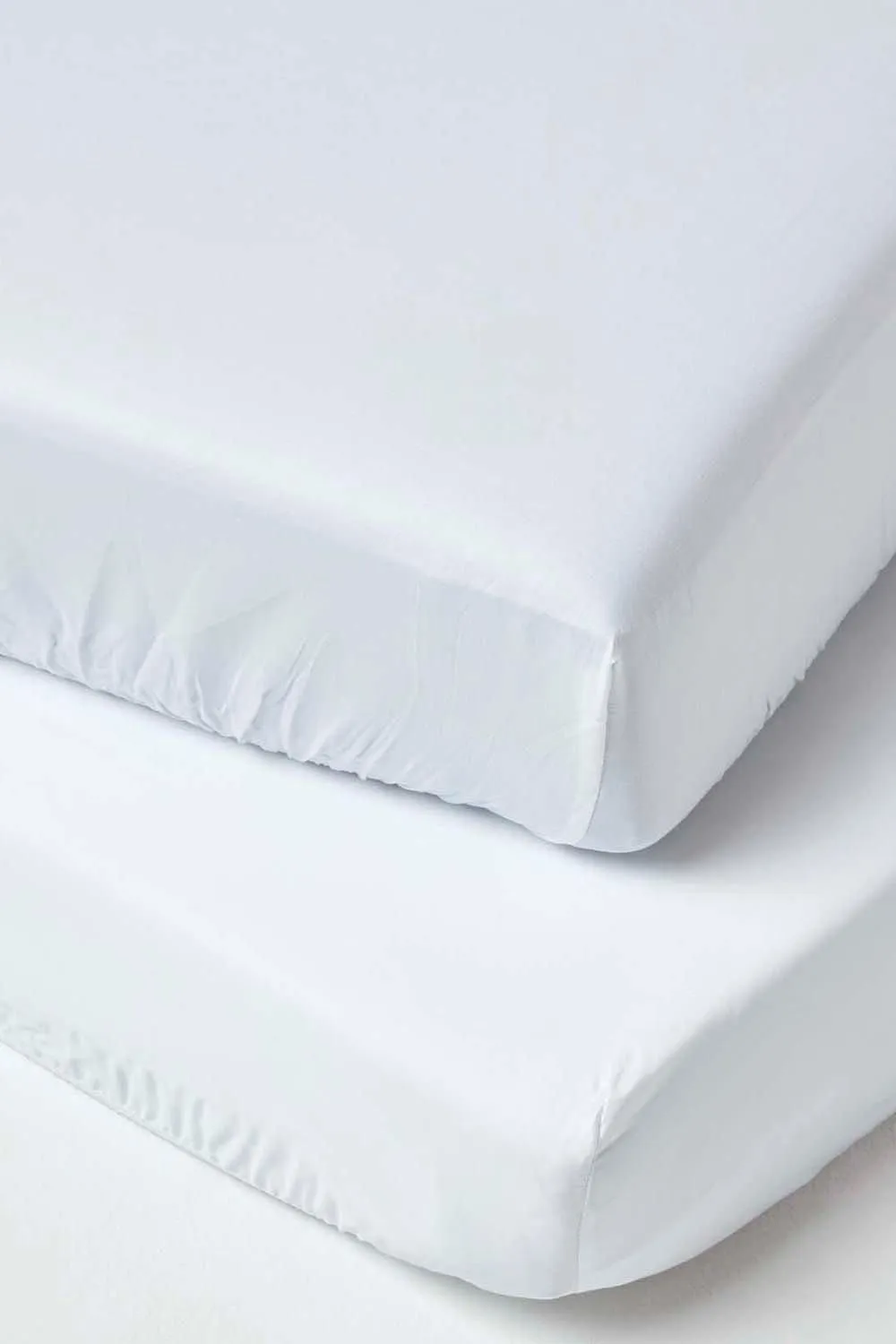 Homescapes Sateen Cotton Fitted Cot Sheets 400 Thread Count, 2 Pack in White 1