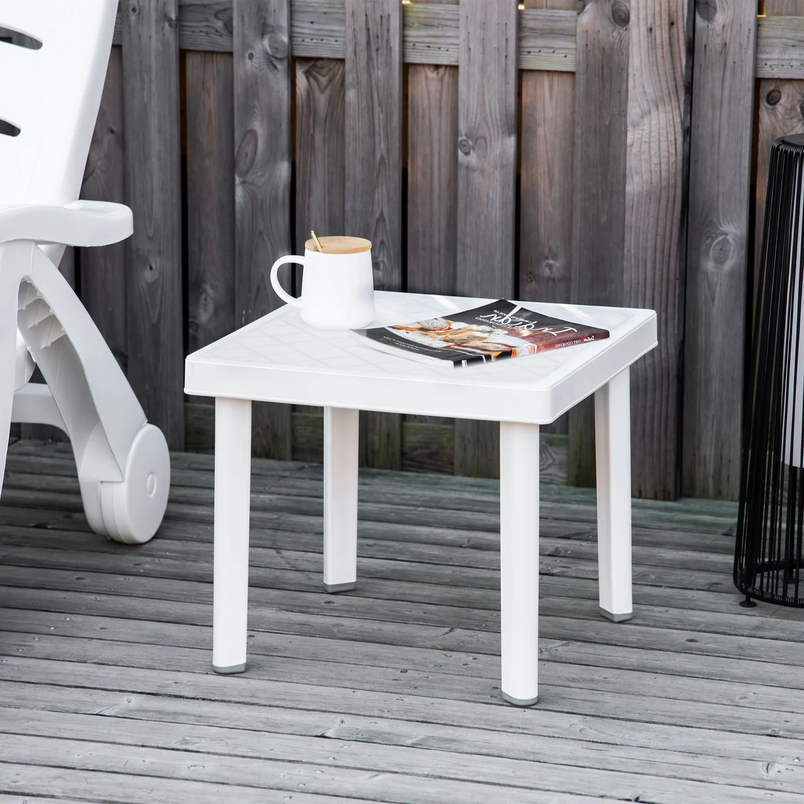 OUTSUNNY Garden End Table Outdoor Square Accent Coffee Table for Drink Snack in White