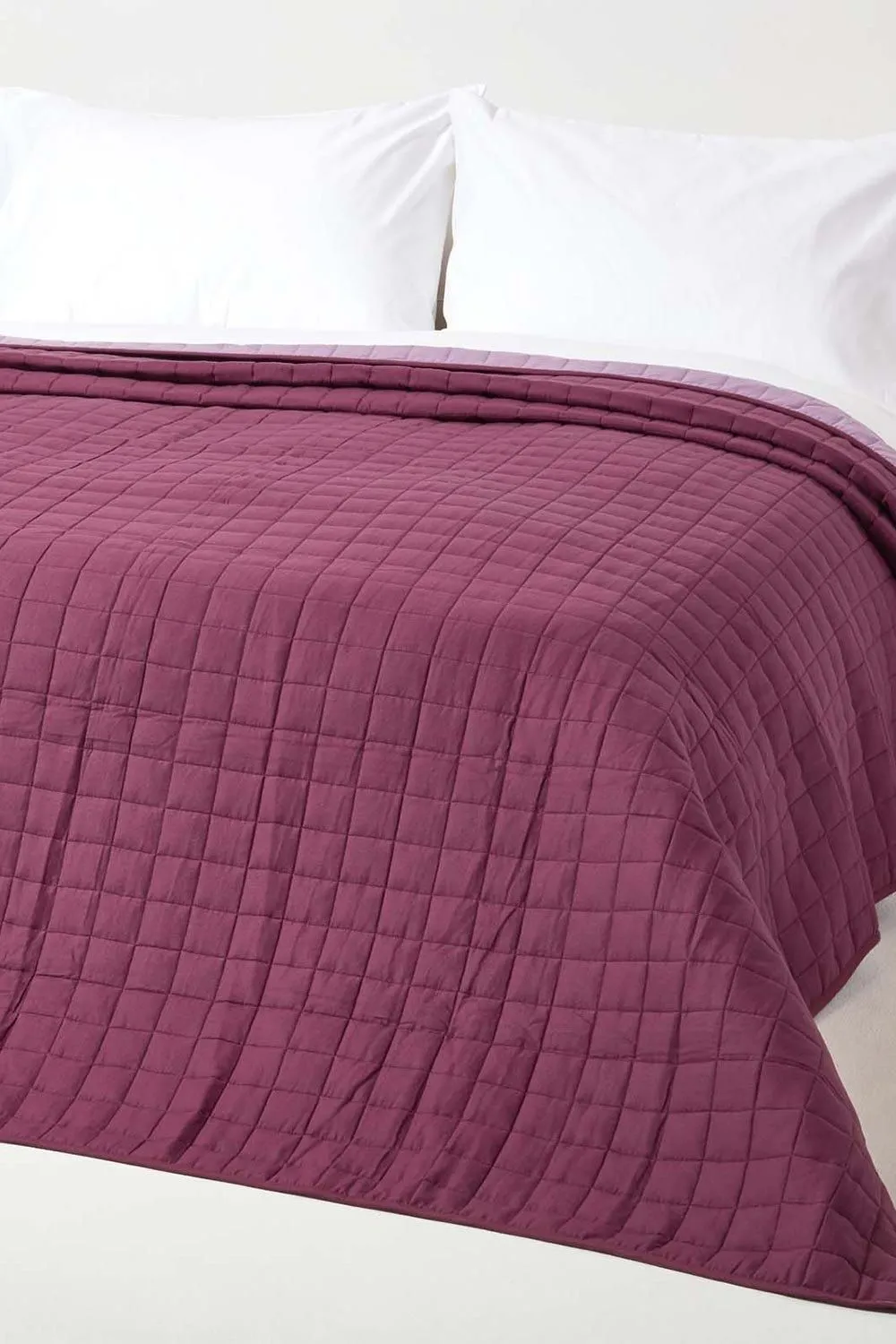 Homescapes Cotton Quilted Reversible Bedspread in Purple 1