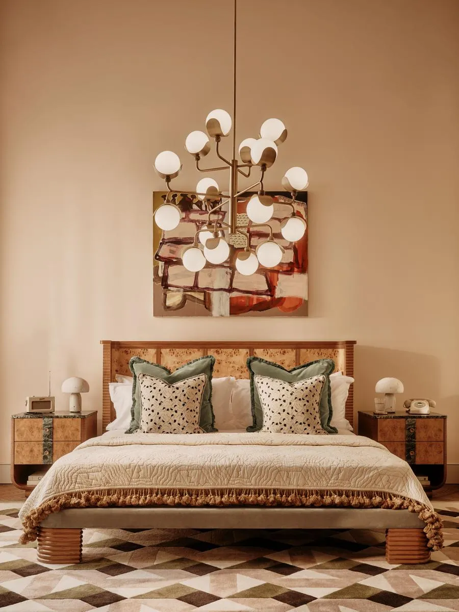 Belmont Bed, King, Velvet, Truffle
