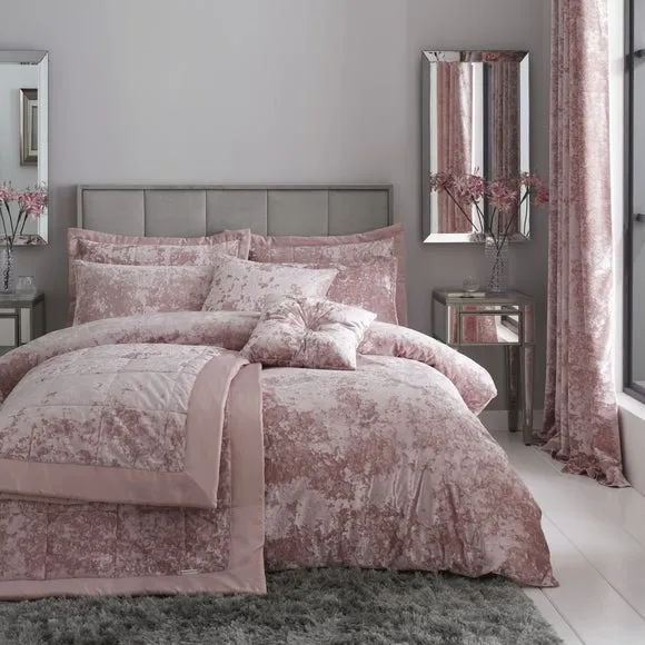 Catherine Lansfield Crushed Velvet Duvet Cover and Pillowcase Set 1