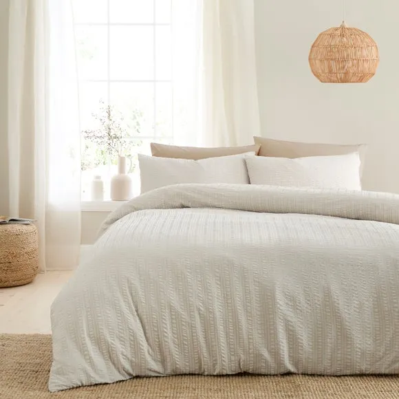 Finn Seersucker Duvet Cover & Pillowcase Set 1