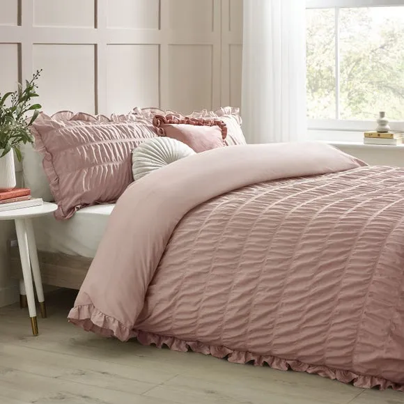 Catherine Lansfield Seersucker Frill Duvet Cover & Pillowcase Set 1