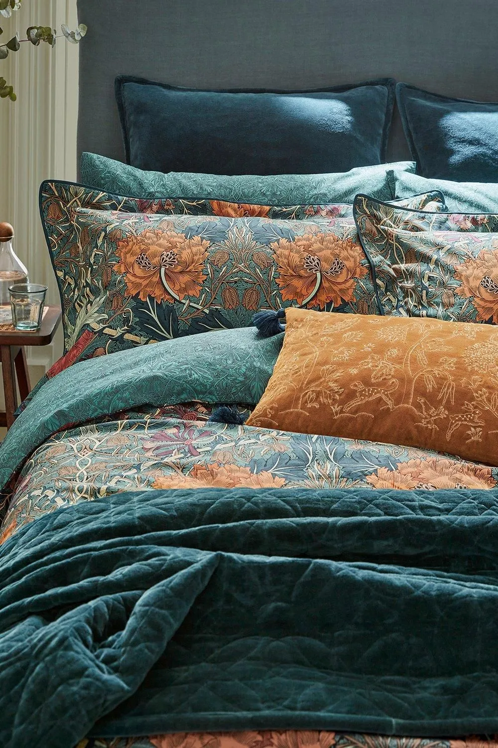 Morris & Co 'Honeysuckle & Tulip' Cushion 50X30cm in Copper 4