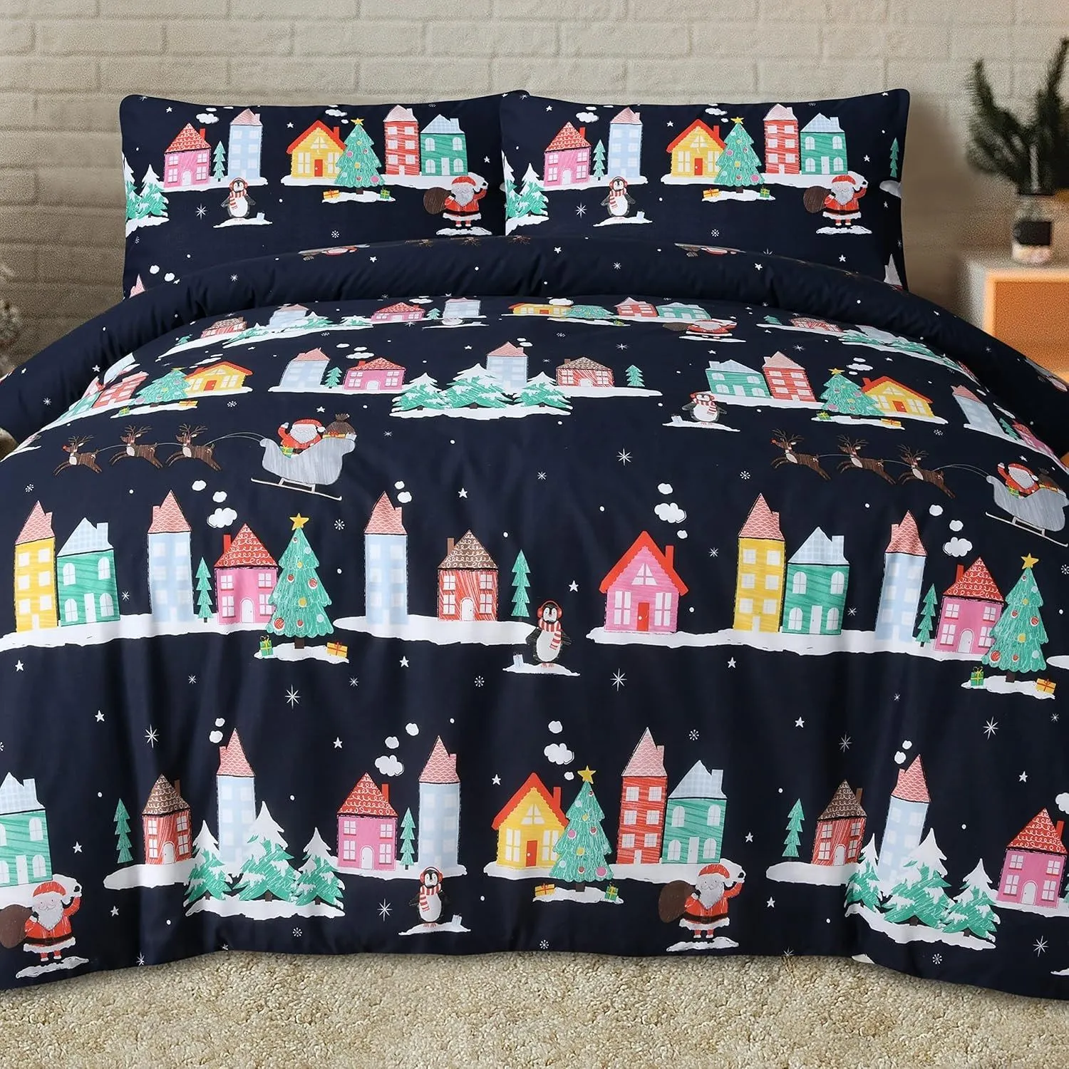 Smart Living Santa Town Xmas Festive Reversible Polycotton Duvet Cover with Pillowcases