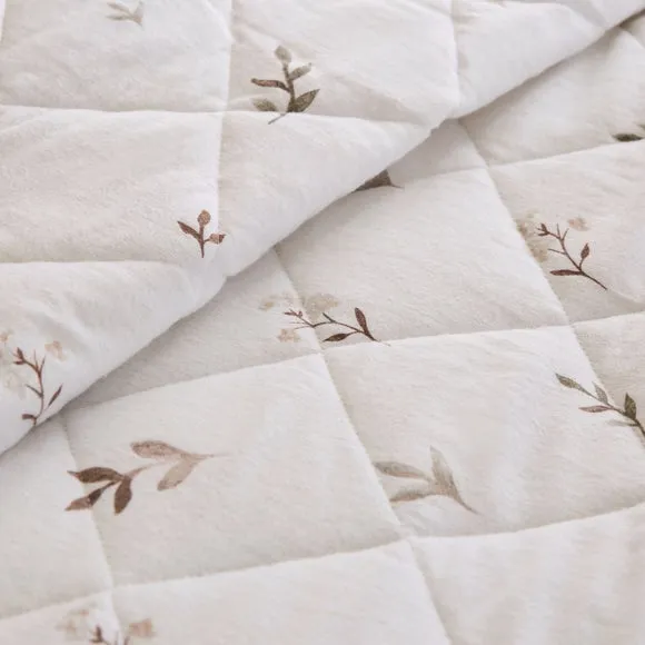 Elise Floral Brushed Bedspread 2