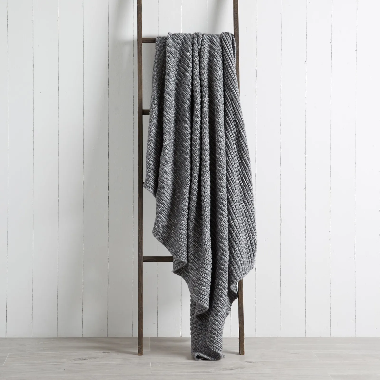 Darlby Marl 130cm x 180cm Throw Grey