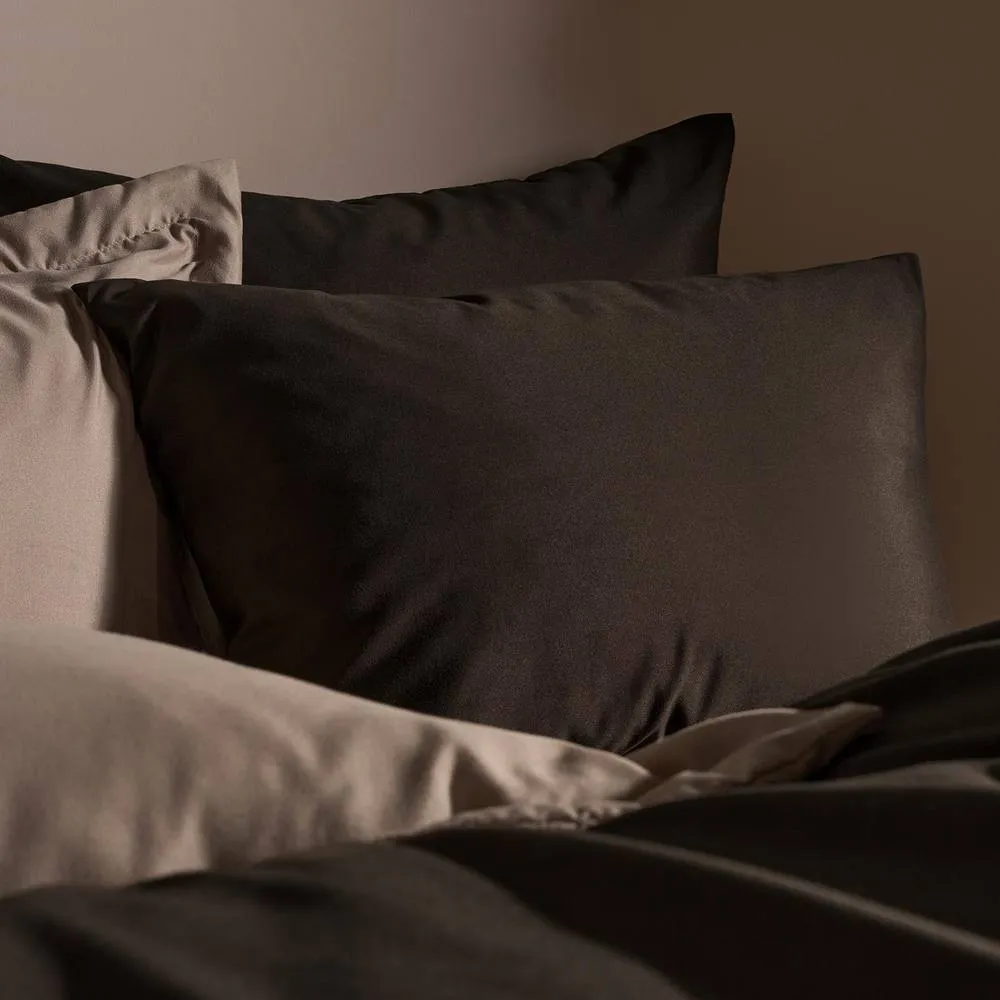 OHS 2 Pack Soft Microfibre Wrinkle Resistant Housewife Pillowcases in Dark Brown