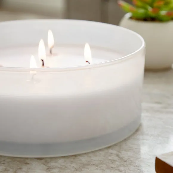 Coconut & Jasmine Multi Wick Candle 2