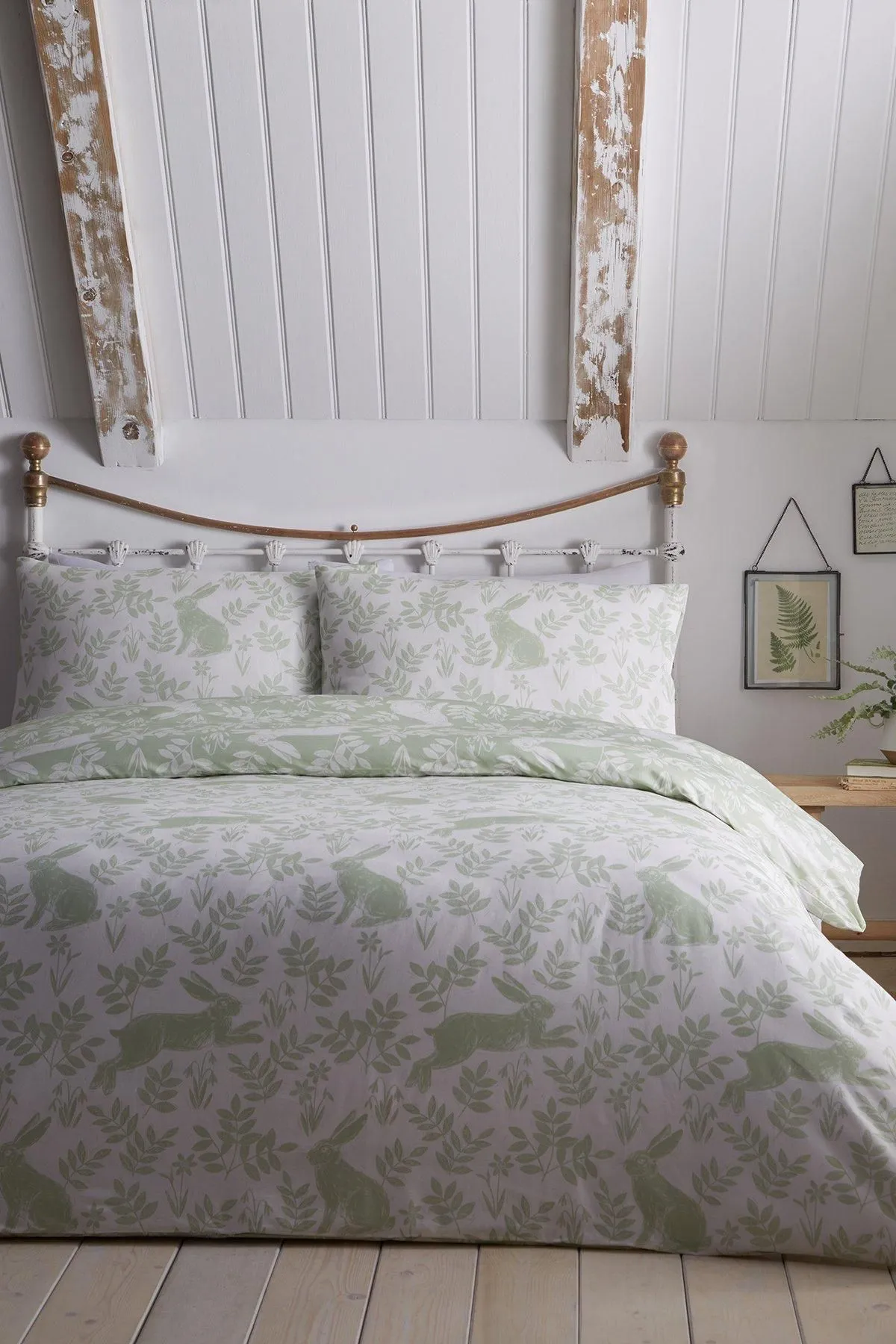 Dreams & Drapes 'Spring Rabbits' Reversible Duvet Cover Set in Green 4