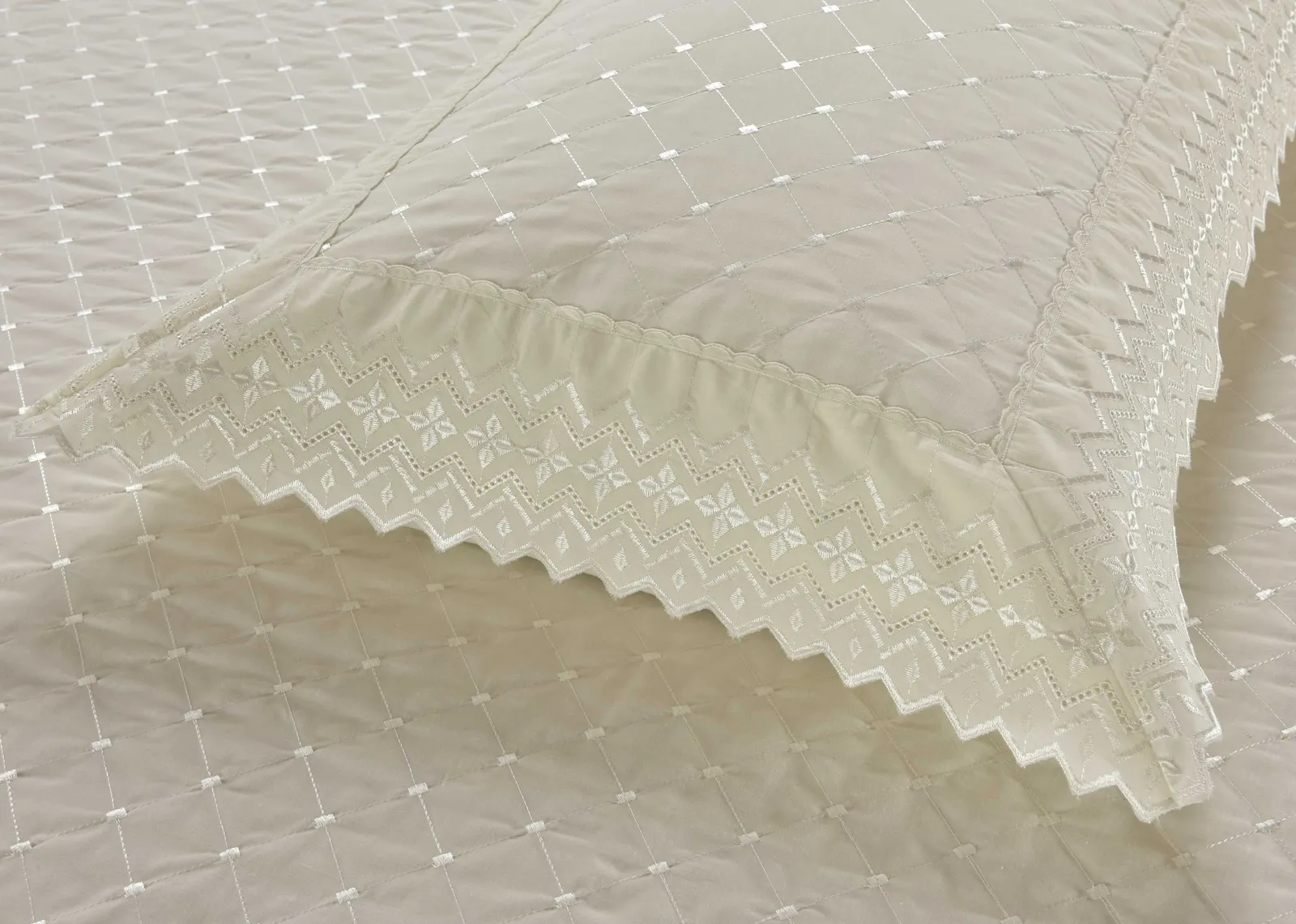 Rapport Home Richmond Pillowcase Pair in Ivory 2