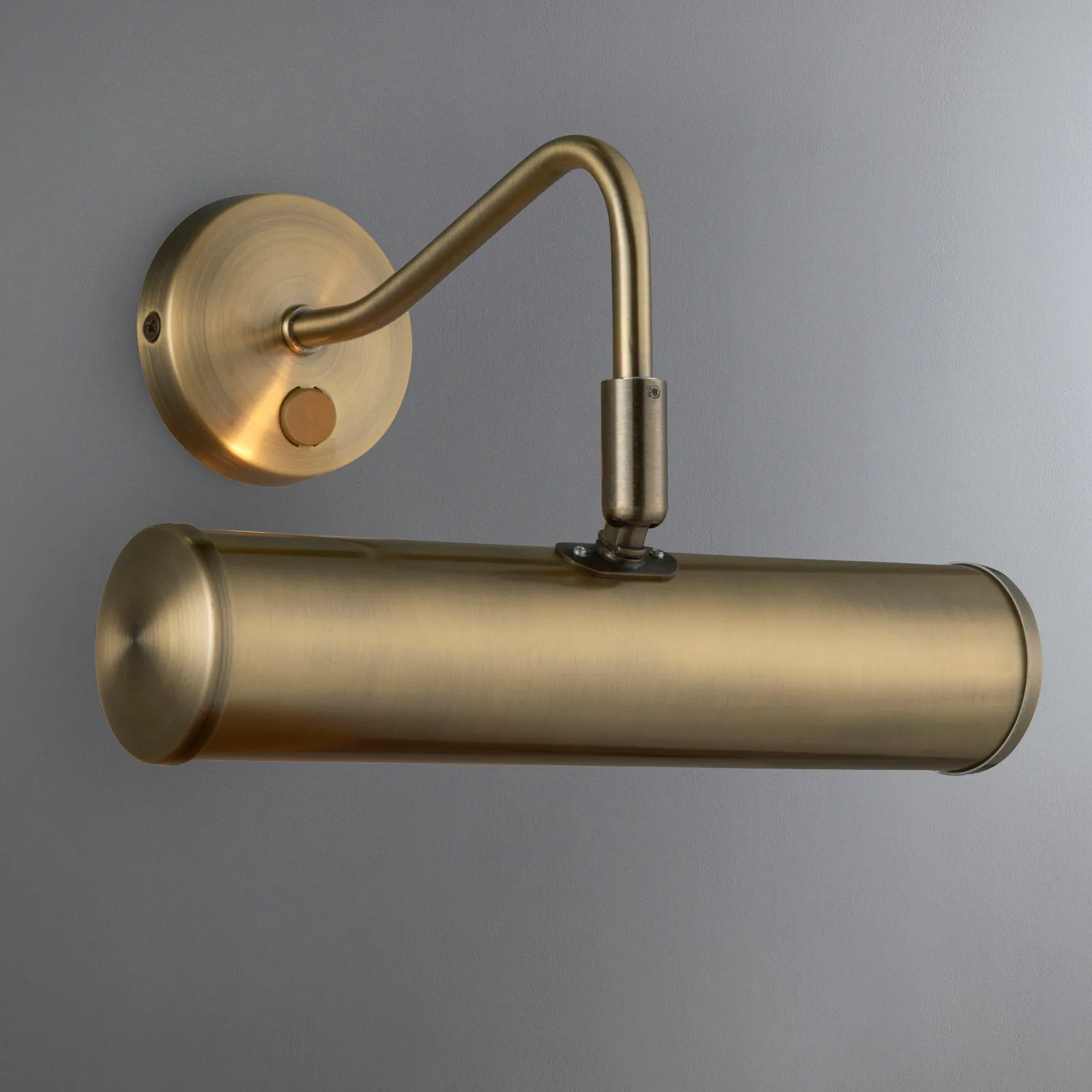 Avay Antique Brass Wall Light Gold