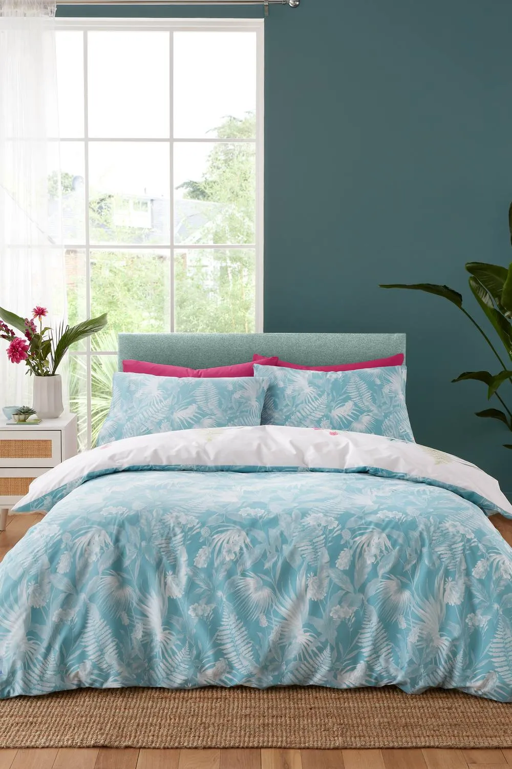 Catherine Lansfield Aruba Tropical Floral Reversible Duvet Cover Set 2