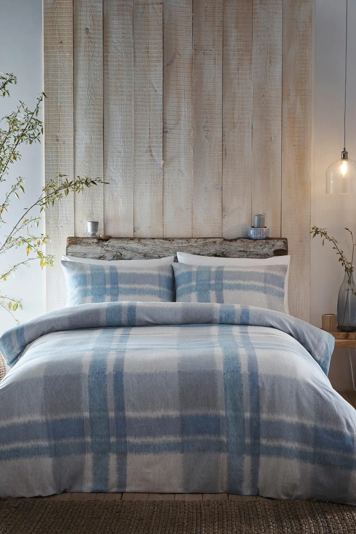 Appletree 'Verbier' 100% Brushed Cotton Duvet Cover Set in Blue 1