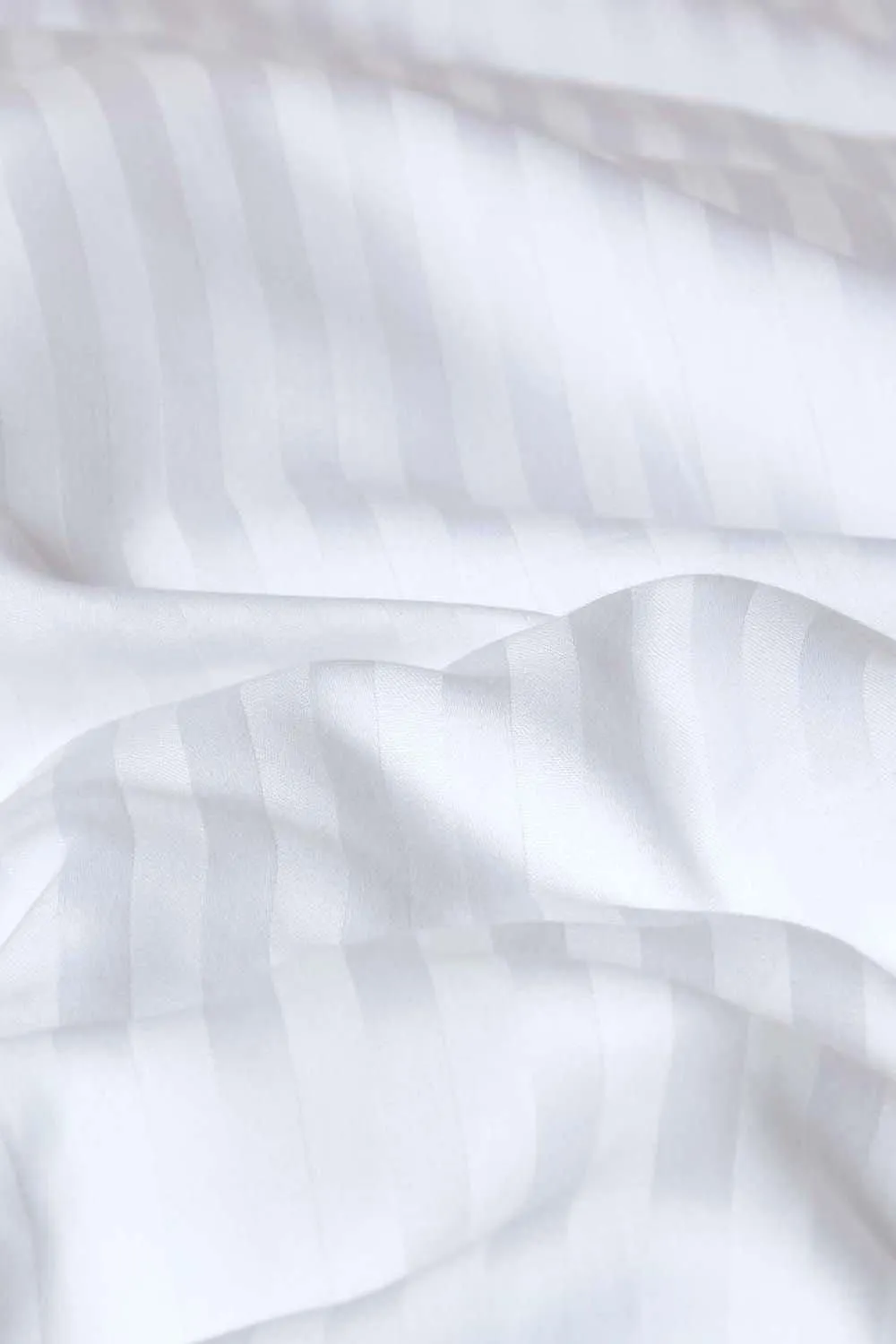 Homescapes Egyptian Cotton Super Soft V Shaped Pillowcase 330 TC in White 4