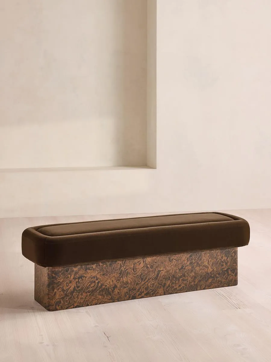 Ralph Bench, Velvet, Chocolate