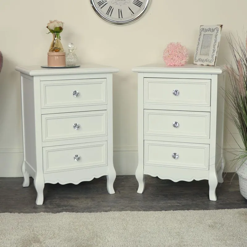 Melody Maison White Bedroom Furniture Large Chest Of Drawers, Dressing Table Set & Pair Of Bedside Tables - Victoria Range 4