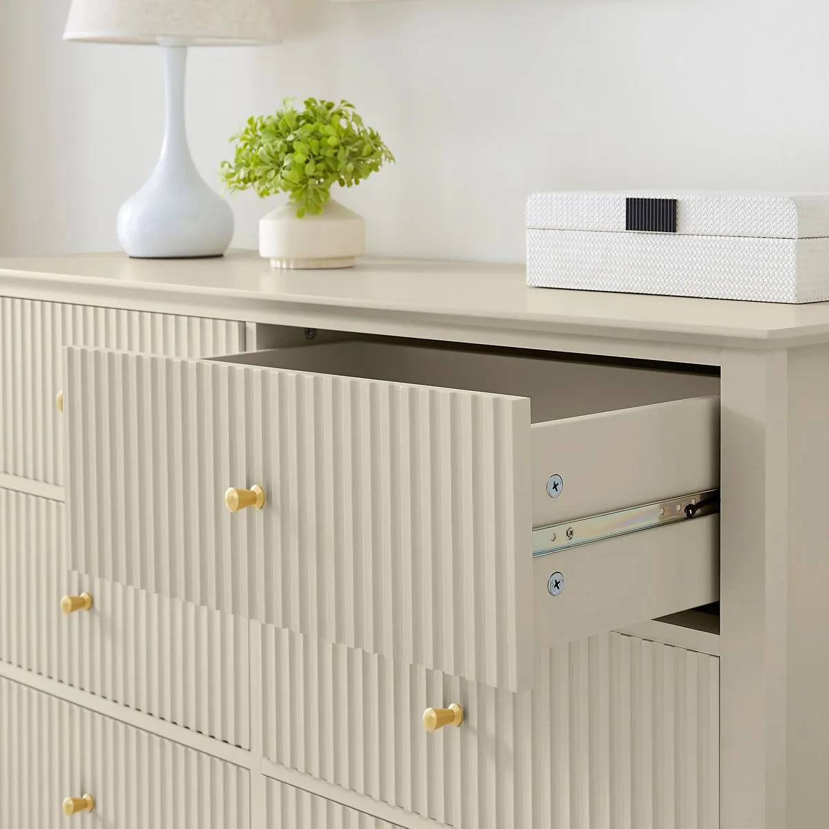 Melody Maison Large 6 Drawer Chest Of Drawers - Hales Taupe Range in Beige 4