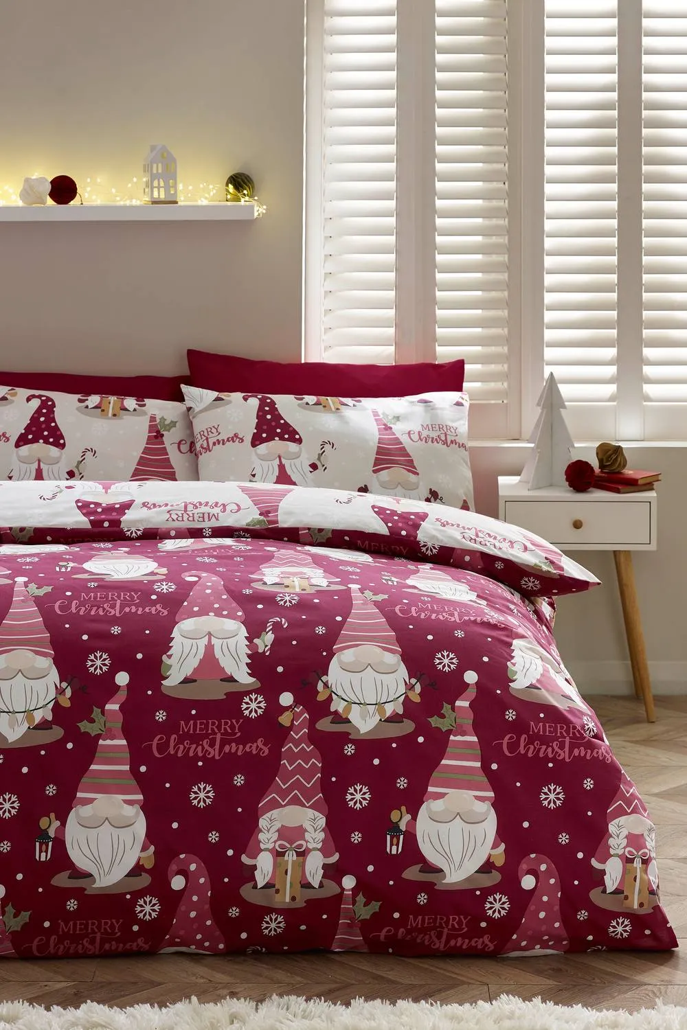 Catherine Lansfield Christmas Gonks Reversible Duvet Cover Set in Plum 2