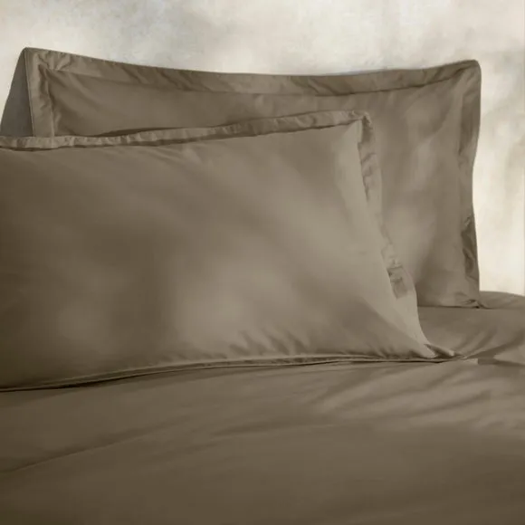 100% Egyptian Cotton 220 Thread Count Oxford Pillowcase 1