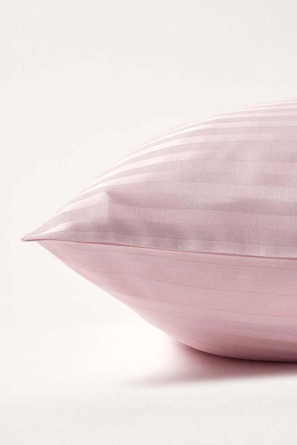 Homescapes Continental Egyptian Cotton Pillowcase 330 TC, 80 x 80 cm in Dusty Pink 2