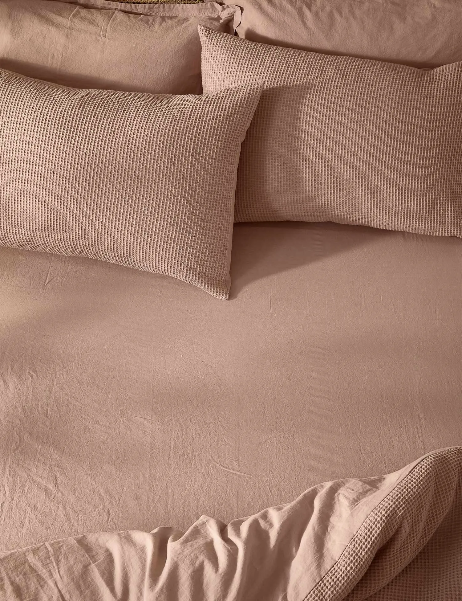 YARD Hebden Pure Cotton Washed Fitted Sheet Soft Pink