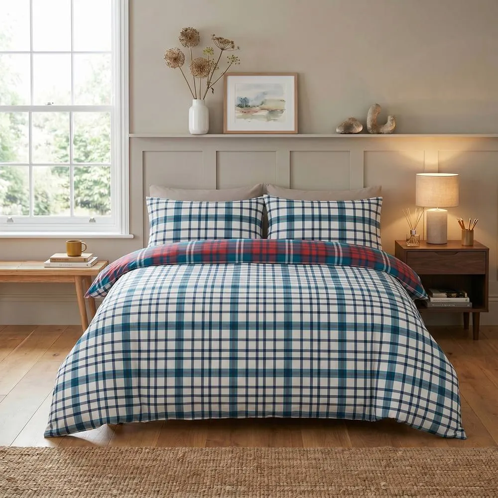 Rapport Home Ross Check Christmas Reversible Duvet Cover Set in Red 3