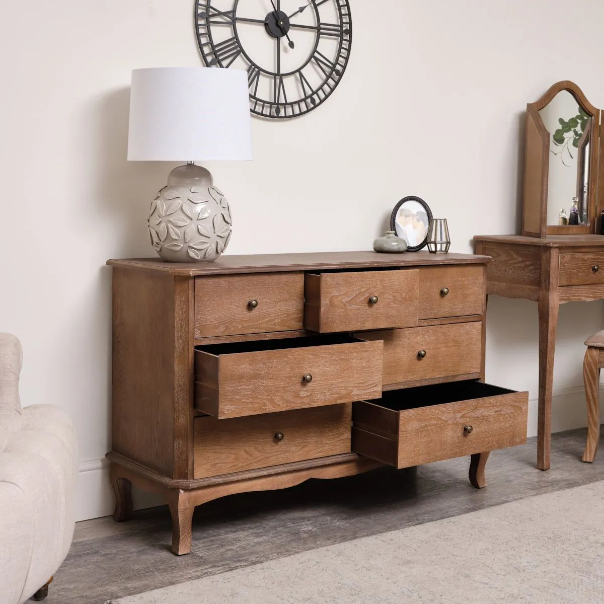 Melody Maison 7 Drawer Dark Wood Chest Of Drawers - Ashwell Range in Dark Brown 2