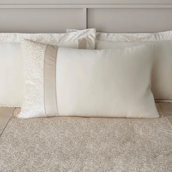 Beverley Duvet Cover and Pillowcase Set 2