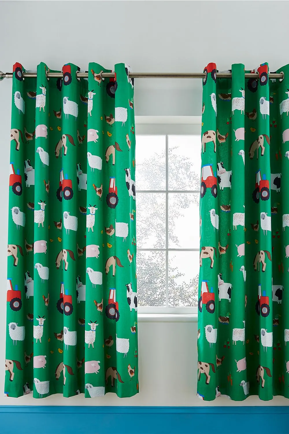 Catherine Lansfield 'Farmyard Animal' Eyelet Curtains in Green