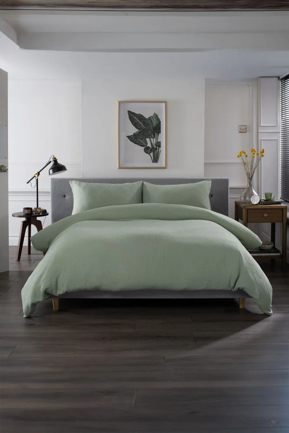 The Lyndon Company St Quentin 100% Cotton Reversible Duvet Bedlinen | Deyongs 1846 in Green 1