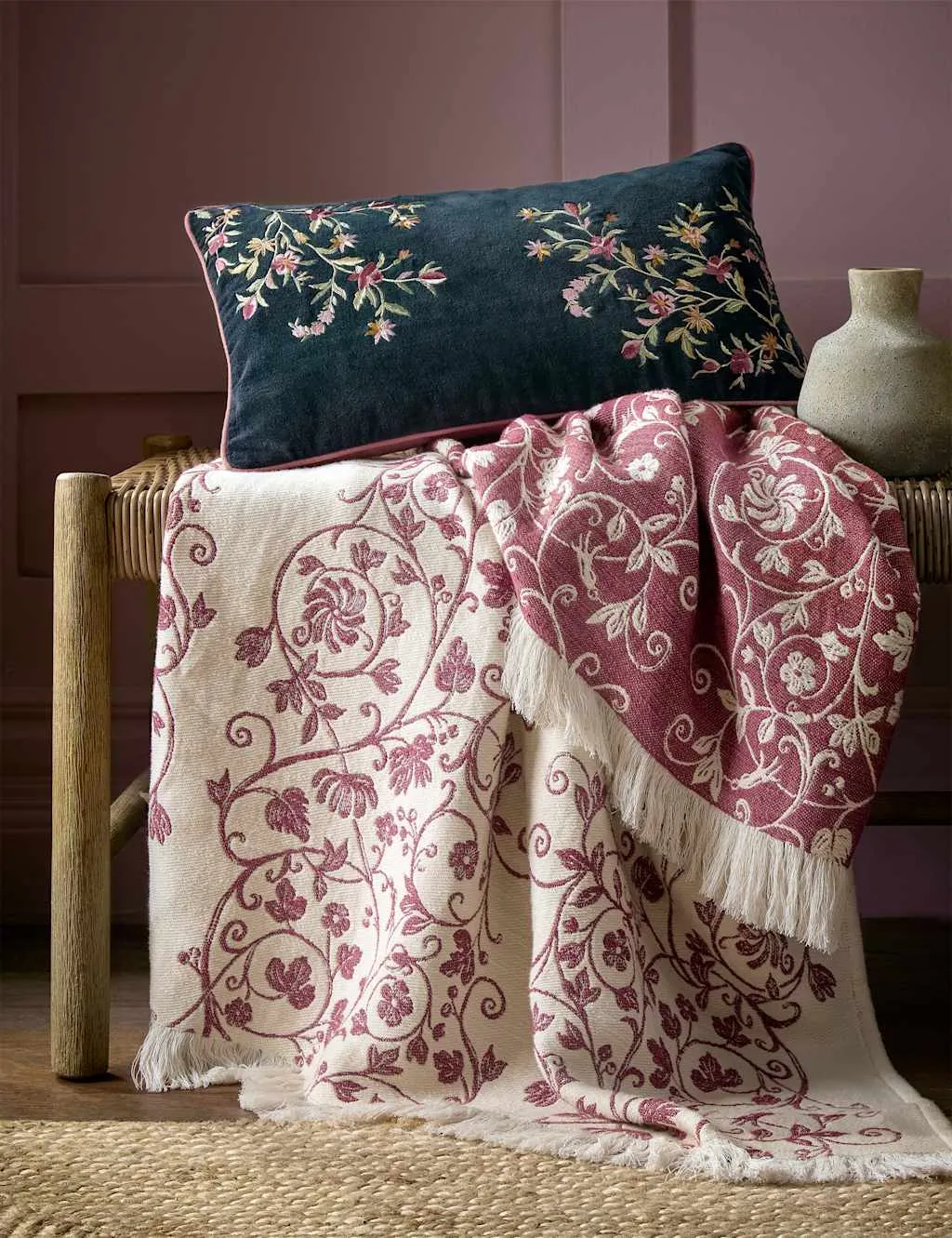 Historic Royal Palaces Pure Cotton Tudor Trail Throw Pink Mix