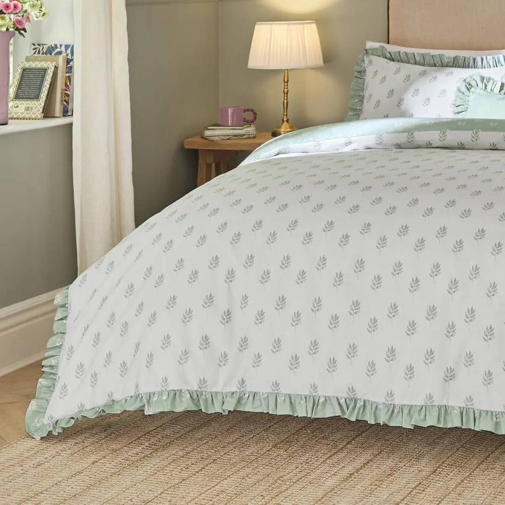 Wylder Ava Leaf Print Reversible Duvet Cover Set in White 4