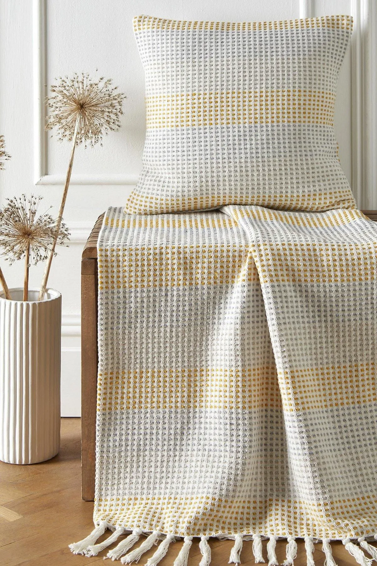 Appletree 'Reva' 100% Cotton Bedspread Throw Woven Stripes With Tasselled Edges in Mustard