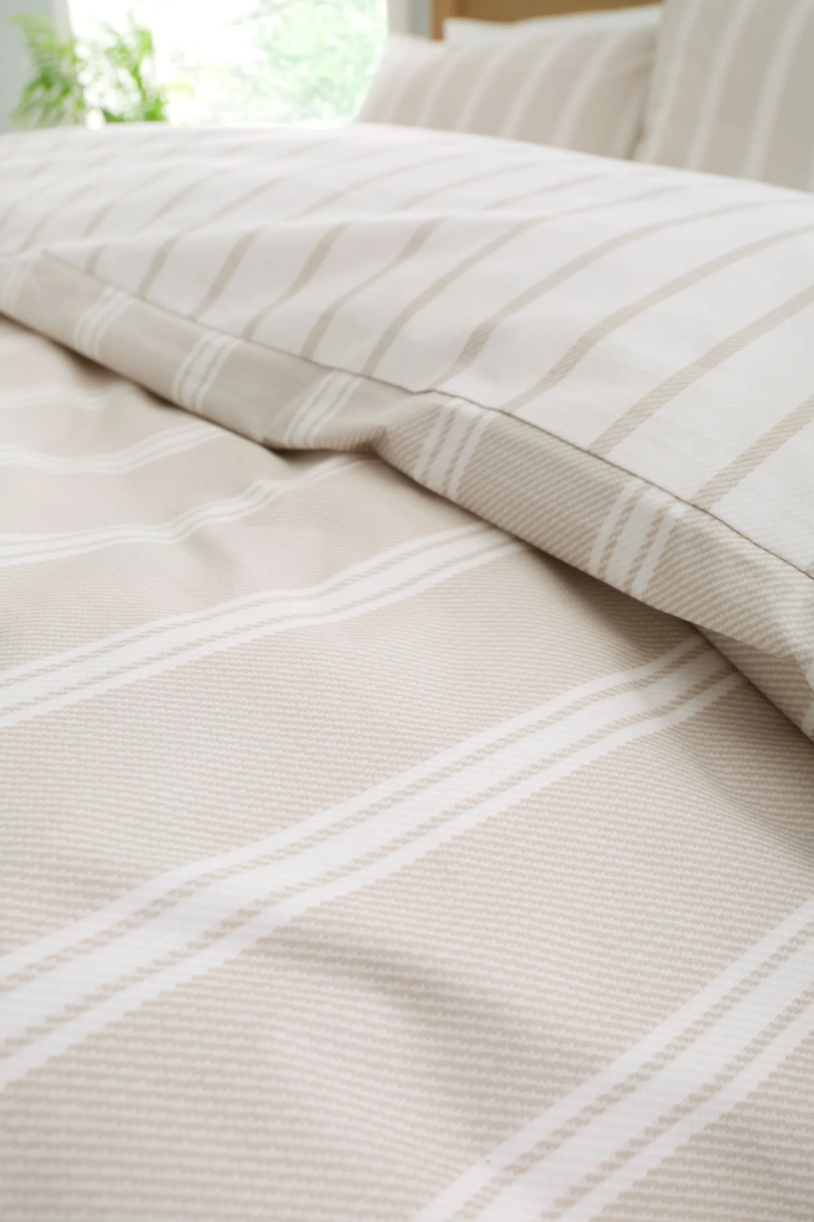 Bianca 'Ashford Stripe' 200 Thread Count Cotton Percale Reversible Duvet Cover Set in Natural 4