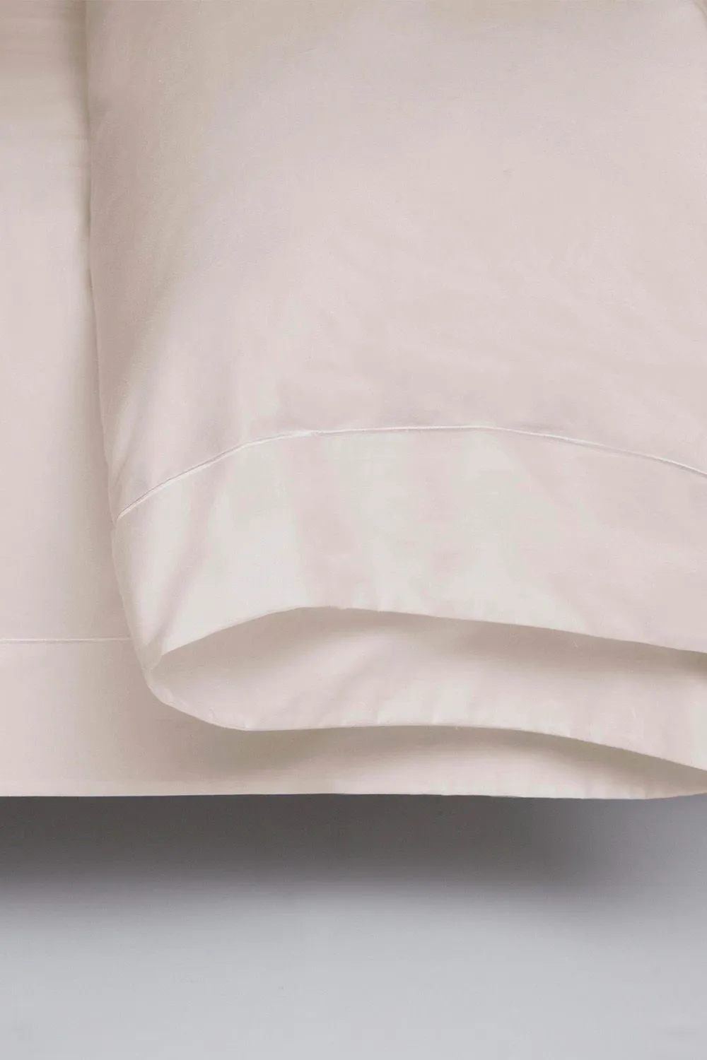 Belledorm Egyptian Cotton 400 Thread Count Oxford Duvet Cover in Beige 1