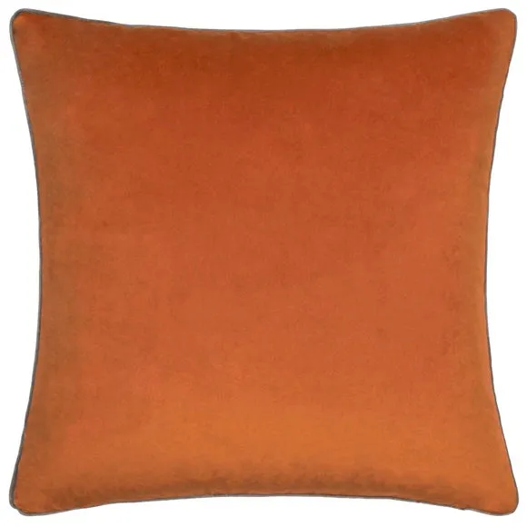 Furn. Square Cushion 2