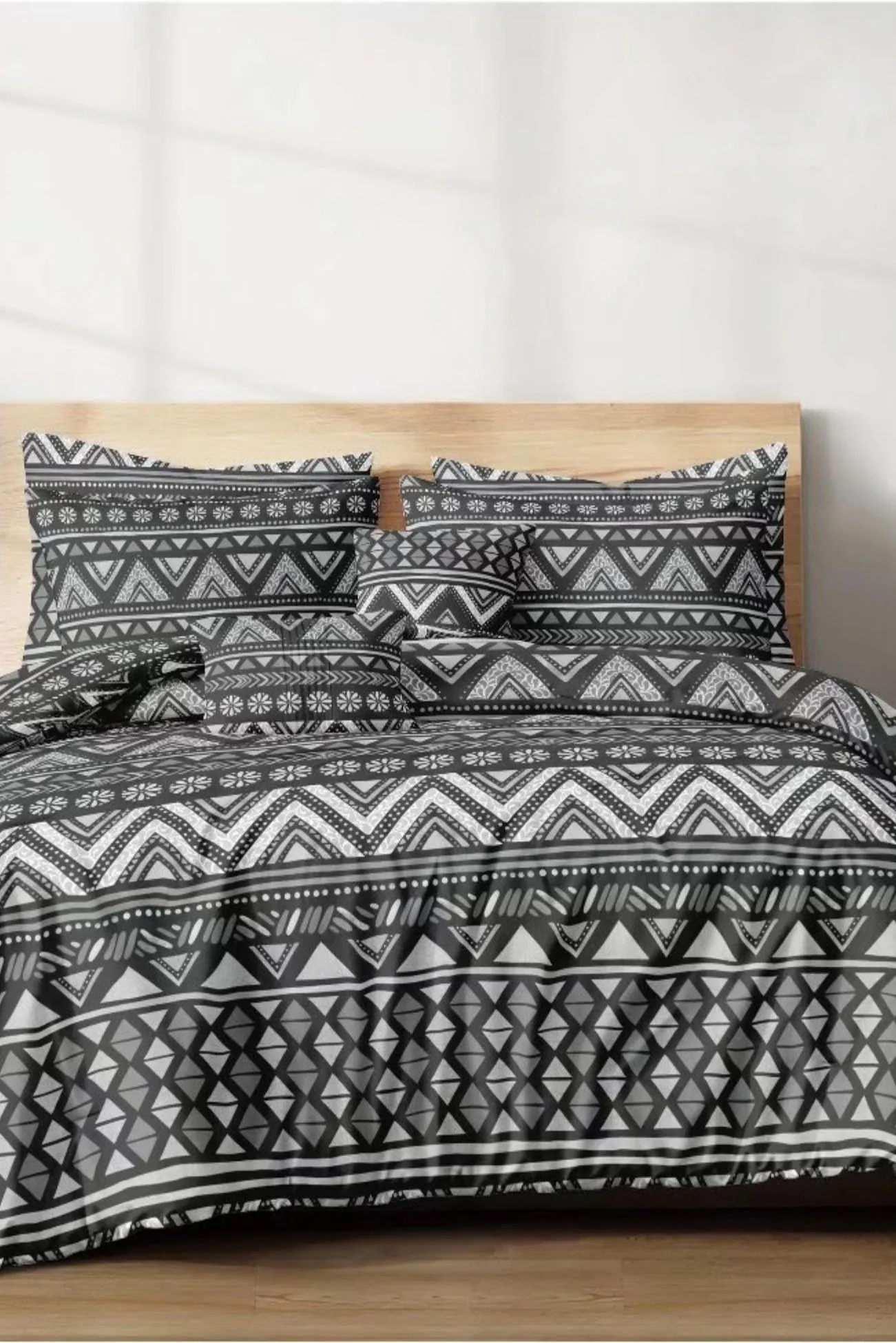 Ezysleep Geometric Charcoal Printed Duvet Cover Set in Grey 2