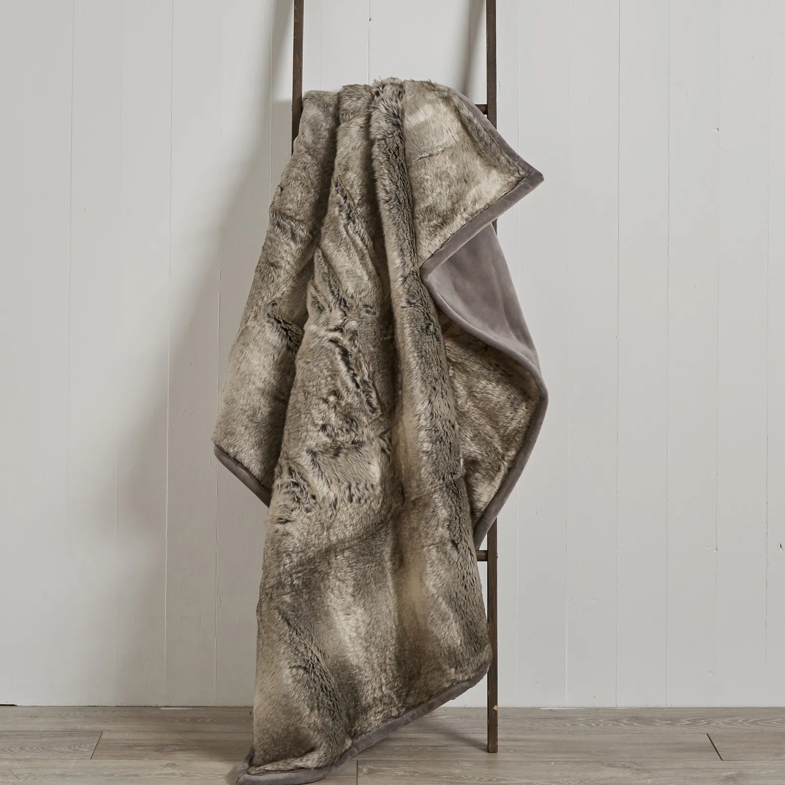 Verbier Faux Fur 150cm x 200cm Throw Grey