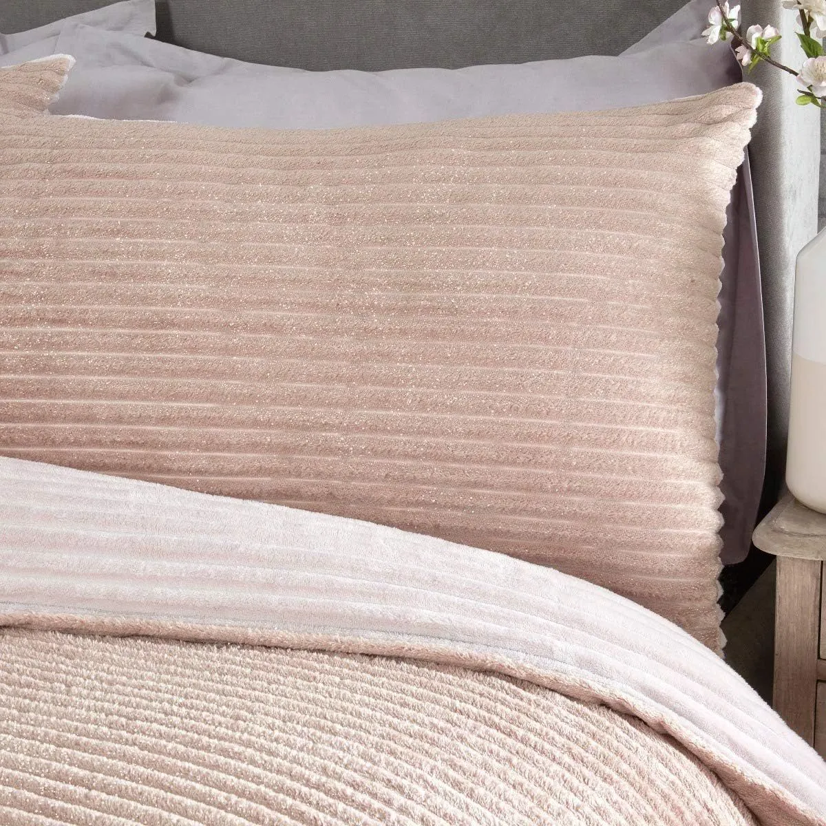 Smart Living Luxurious Reversible Sparkle Ribbed Fleece Duvet Cover with Pillowcases in Pink 6