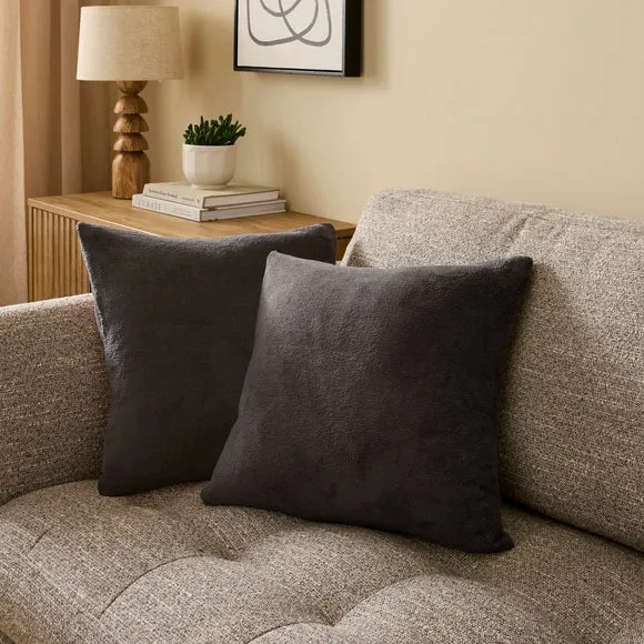 Set of 2 Fleece Square Cushion Covers 1